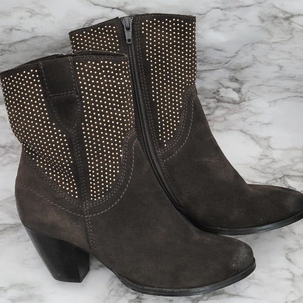 NEW VANELi WOMEN'S BROWN SUEDE SIDE ZIP GOLD EMBELLISHED BOOT BOOTIES SIZE 8M